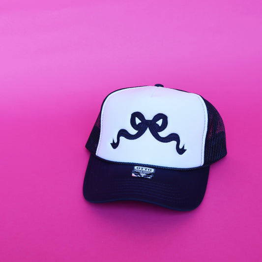 navy & white bow trucker hat